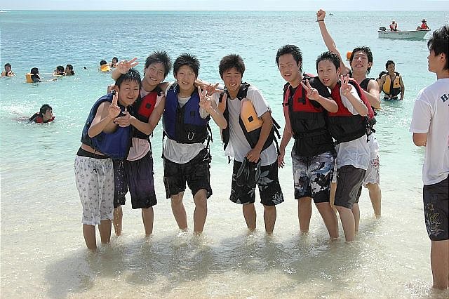 Year%2020%20Okinawa%20beach%20group.jpg